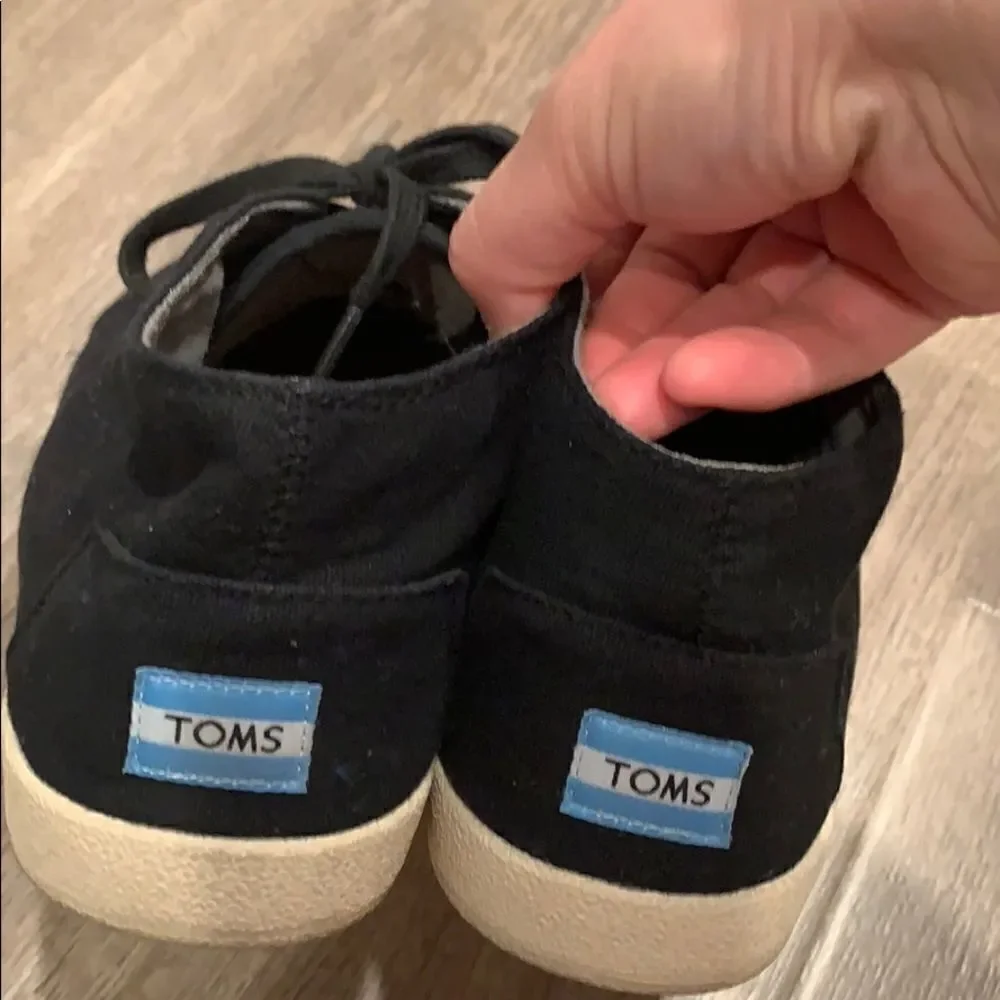 🎉last deal 🎉Men’s Toms shoes 👟